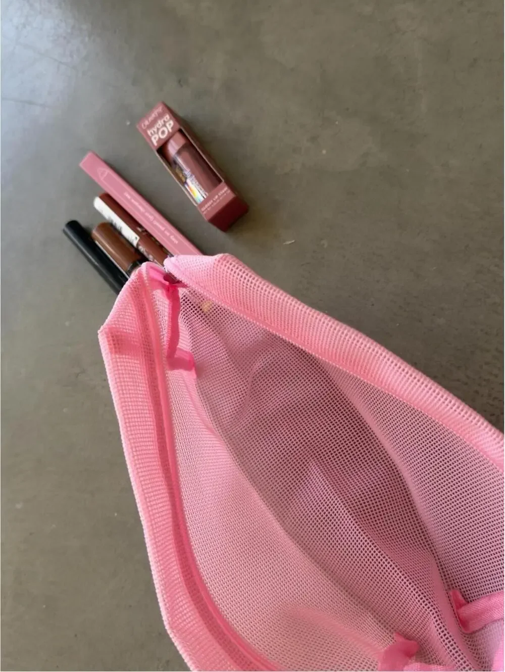 Beauty Lip Bundle / 6pc Makeup Set w Mesh Bag / Pink